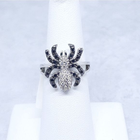 Spider Ring Black White cz's Silver Plated NWT Halloween Creepy - Picture 1 of 5